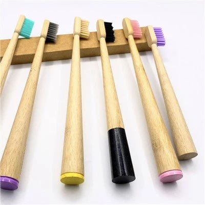 Periuțe de dinți din bambus, ecologice, lucrate manual